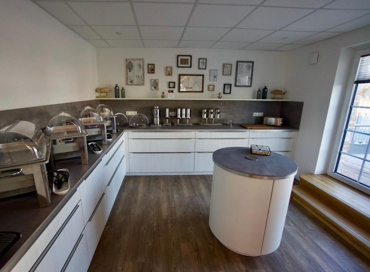 Bernstein Suite & Breakfast Apartment 1 Busum Bagian luar foto